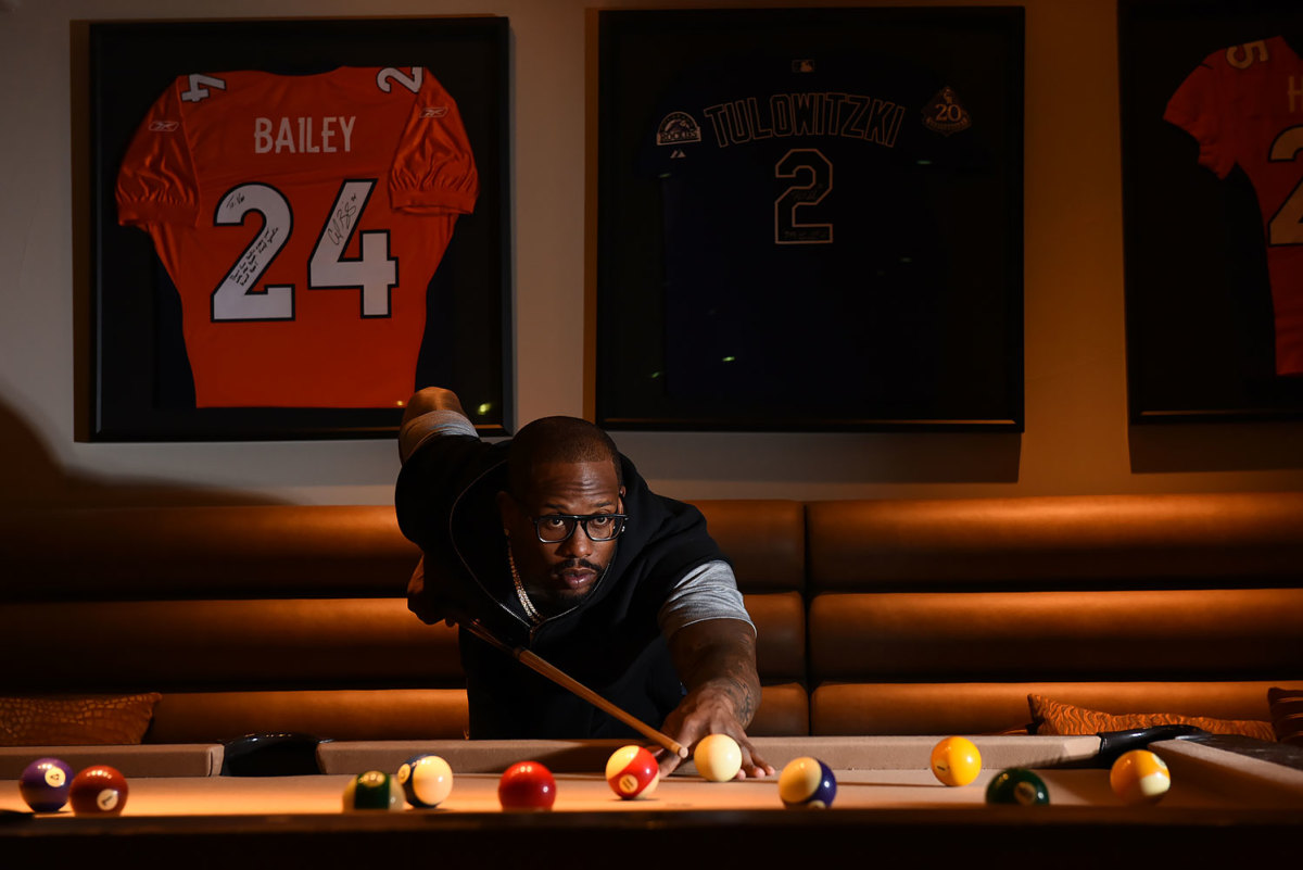 2016-0427-Von-Miller-home-SI345_TK1_0181.jpg